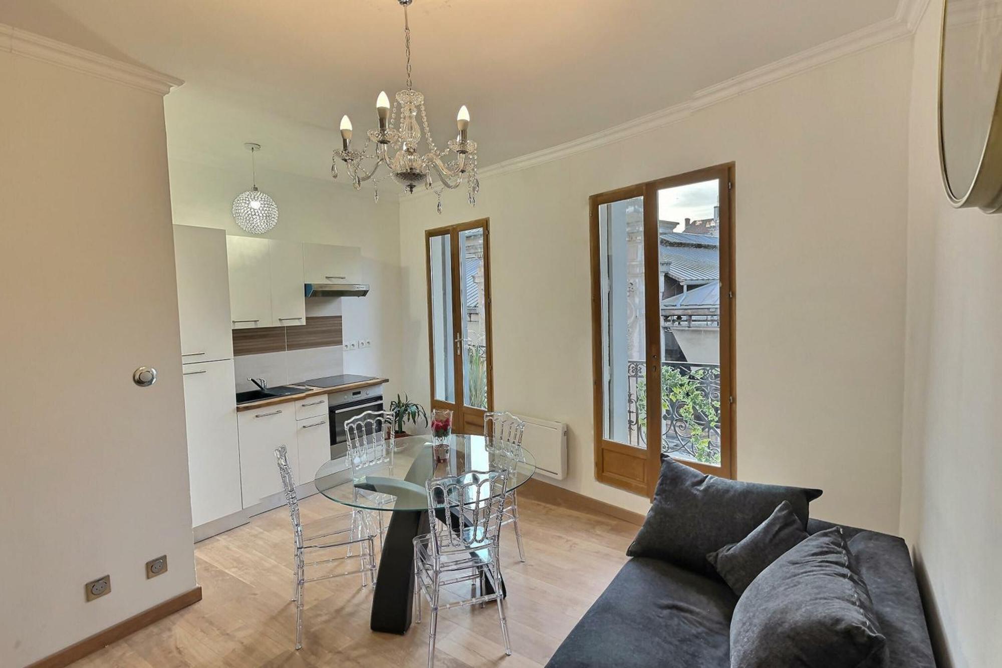 Appartement De Charme Avec Balcon Au Pied Des Commerces Beziers Ngoại thất bức ảnh