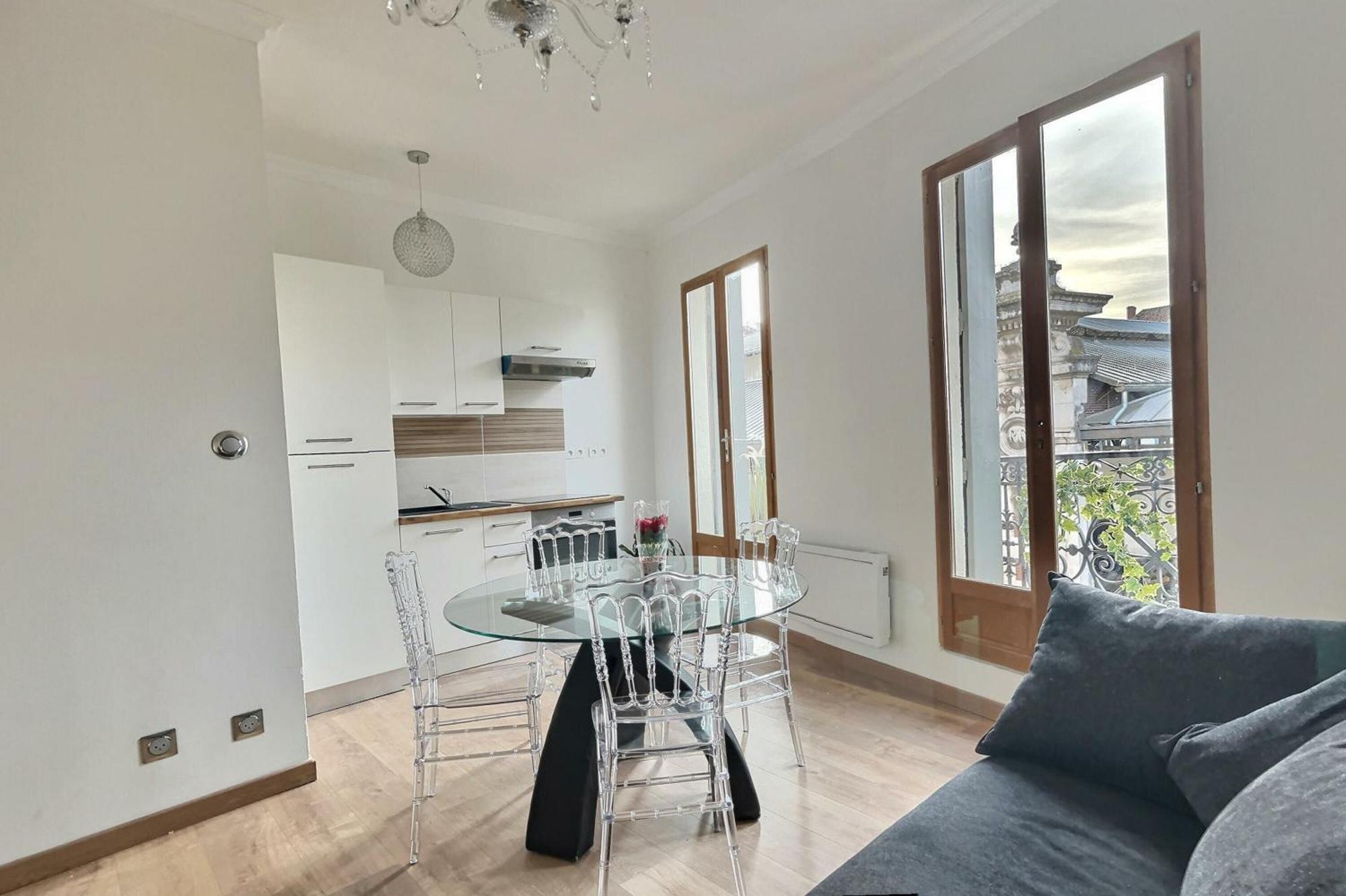 Appartement De Charme Avec Balcon Au Pied Des Commerces Beziers Ngoại thất bức ảnh